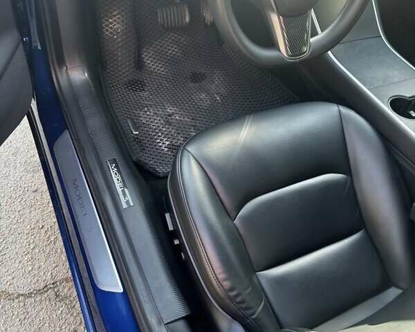 Тесла Модель 3 2020 у Кам'янське (Дніпродзержинськ) на Automoto.ua Синій Тесла Модель 3, об'ємом двигуна 0 л та пробігом 82 тис. км за 20000 $, фото 14 на Automoto.ua