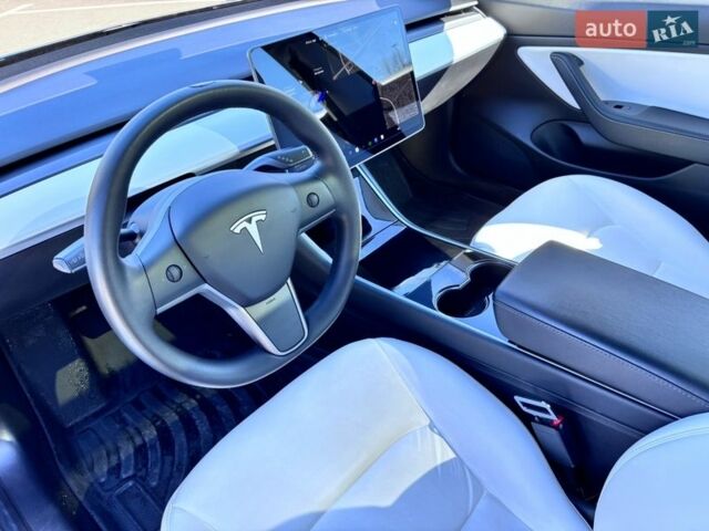 Синий Тесла Модель 3, объемом двигателя 0 л и пробегом 95 тыс. км за 18800 $, фото 14 на Automoto.ua