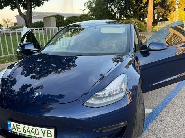Синій Тесла Модель 3, об'ємом двигуна 0 л та пробігом 52 тис. км за 19000 $, фото 2 на Automoto.ua