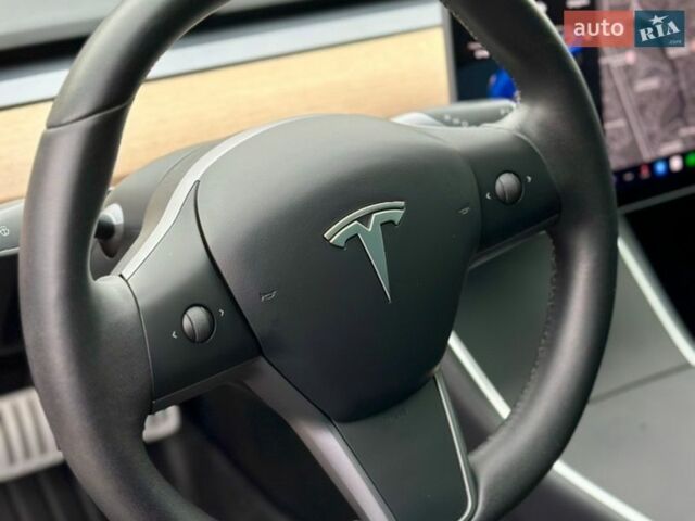 Синий Тесла Модель 3, объемом двигателя 0 л и пробегом 56 тыс. км за 19500 $, фото 24 на Automoto.ua