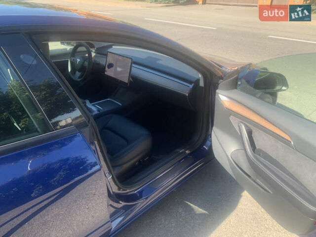 Синий Тесла Модель 3, объемом двигателя 0 л и пробегом 101 тыс. км за 20900 $, фото 8 на Automoto.ua