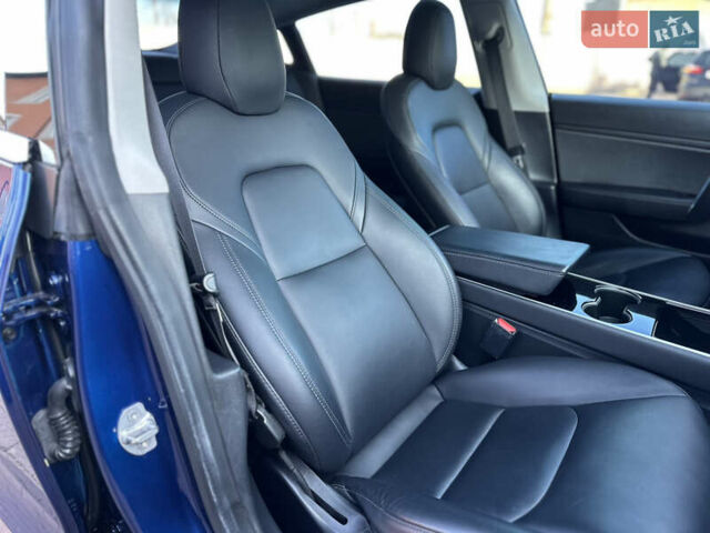 Синий Тесла Модель 3, объемом двигателя 0 л и пробегом 71 тыс. км за 17500 $, фото 80 на Automoto.ua