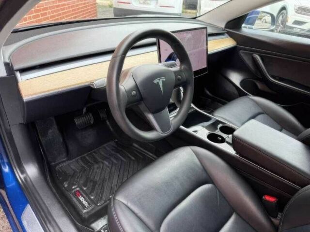 Синий Тесла Модель 3, объемом двигателя 0 л и пробегом 56 тыс. км за 13000 $, фото 11 на Automoto.ua