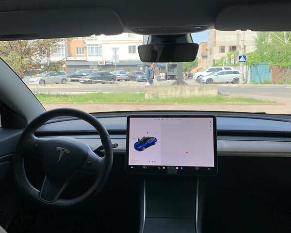Синий Тесла Модель 3, объемом двигателя 0 л и пробегом 46 тыс. км за 18400 $, фото 4 на Automoto.ua