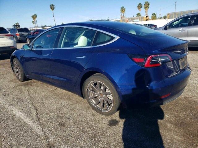 Синій Тесла Модель 3, об'ємом двигуна 0 л та пробігом 67 тис. км за 3900 $, фото 1 на Automoto.ua