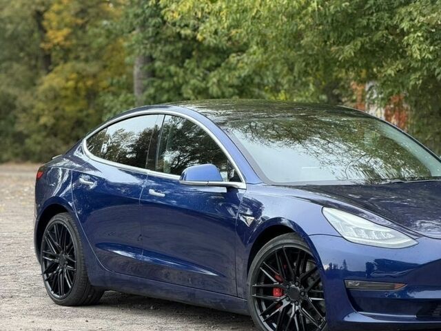 Синий Тесла Модель 3, объемом двигателя 0 л и пробегом 143 тыс. км за 16900 $, фото 6 на Automoto.ua