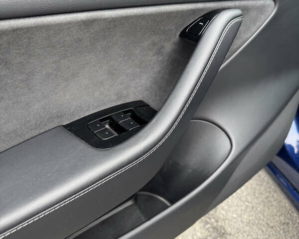 Синий Тесла Модель 3, объемом двигателя 0 л и пробегом 64 тыс. км за 19900 $, фото 13 на Automoto.ua