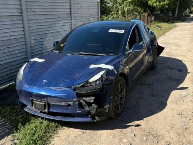 Синий Тесла Модель 3, объемом двигателя 0 л и пробегом 130 тыс. км за 9800 $, фото 1 на Automoto.ua