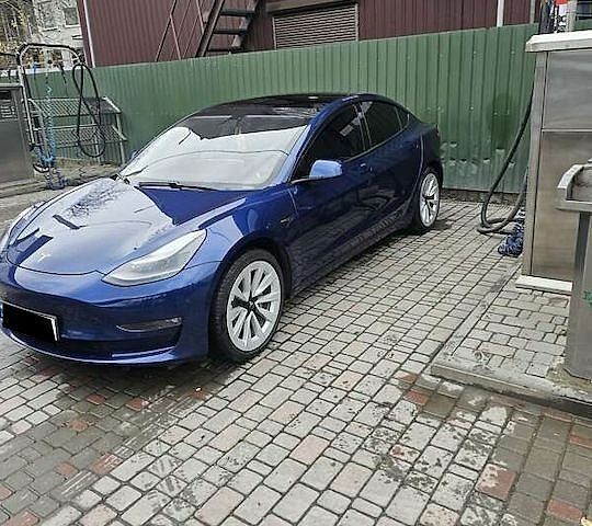 Синий Тесла Модель 3, объемом двигателя 0 л и пробегом 110 тыс. км за 17500 $, фото 1 на Automoto.ua