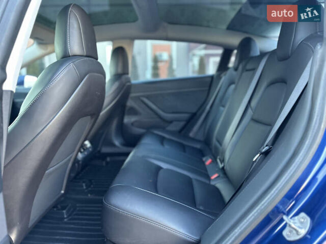 Синий Тесла Модель 3, объемом двигателя 0 л и пробегом 71 тыс. км за 17500 $, фото 92 на Automoto.ua