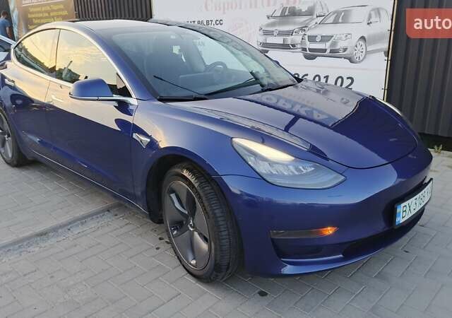Синий Тесла Модель 3, объемом двигателя 0 л и пробегом 52 тыс. км за 17000 $, фото 6 на Automoto.ua