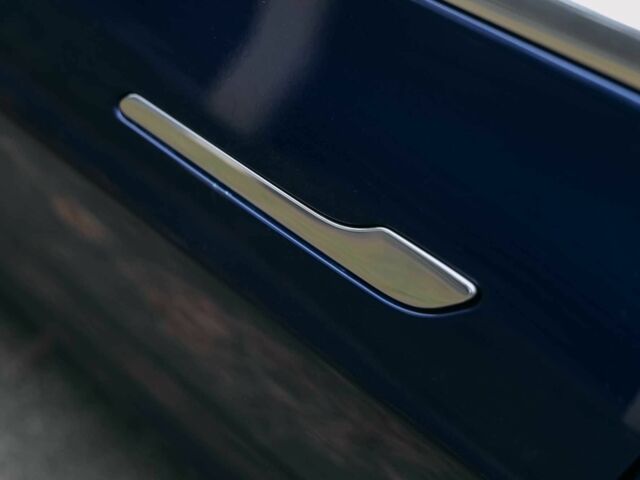 Синій Тесла Модель 3, об'ємом двигуна 0 л та пробігом 136 тис. км за 18000 $, фото 13 на Automoto.ua