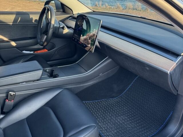 Синій Тесла Модель 3, об'ємом двигуна 0 л та пробігом 171 тис. км за 18500 $, фото 23 на Automoto.ua