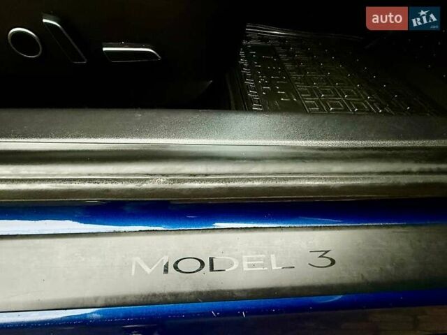 Синій Тесла Модель 3, об'ємом двигуна 0 л та пробігом 135 тис. км за 15800 $, фото 77 на Automoto.ua