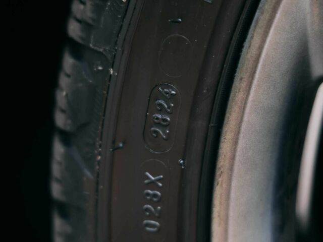 Синій Тесла Модель 3, об'ємом двигуна 0 л та пробігом 136 тис. км за 18000 $, фото 14 на Automoto.ua