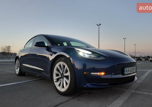 Синий Тесла Модель 3, объемом двигателя 0 л и пробегом 80 тыс. км за 23000 $, фото 7 на Automoto.ua
