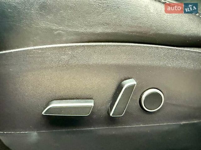 Синій Тесла Модель 3, об'ємом двигуна 0 л та пробігом 135 тис. км за 15800 $, фото 63 на Automoto.ua