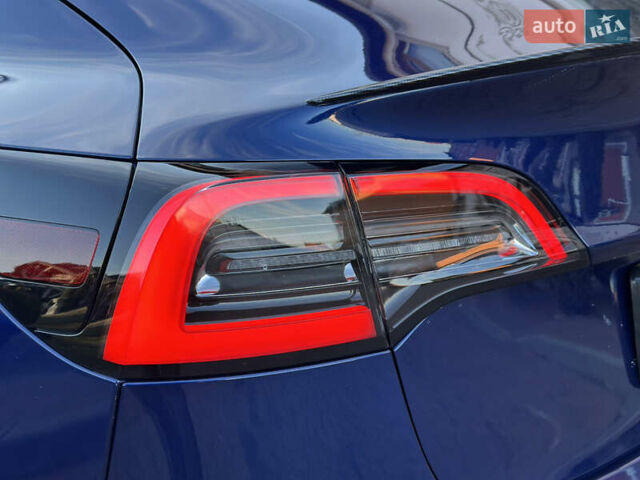 Синий Тесла Модель 3, объемом двигателя 0 л и пробегом 71 тыс. км за 17500 $, фото 45 на Automoto.ua