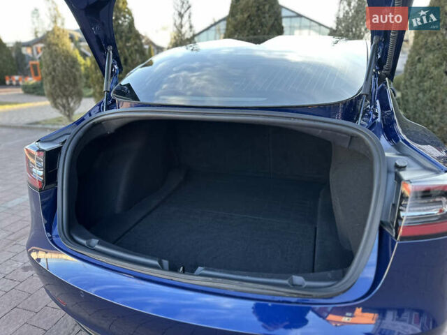 Синий Тесла Модель 3, объемом двигателя 0 л и пробегом 71 тыс. км за 17500 $, фото 97 на Automoto.ua