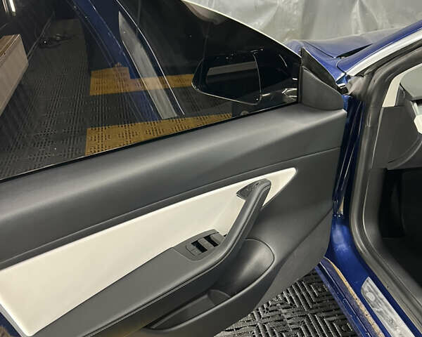 Синий Тесла Модель 3, объемом двигателя 0 л и пробегом 204 тыс. км за 15500 $, фото 8 на Automoto.ua