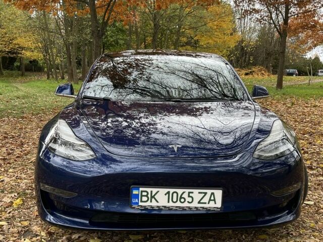 Синій Тесла Модель 3, об'ємом двигуна 0 л та пробігом 63 тис. км за 21500 $, фото 2 на Automoto.ua