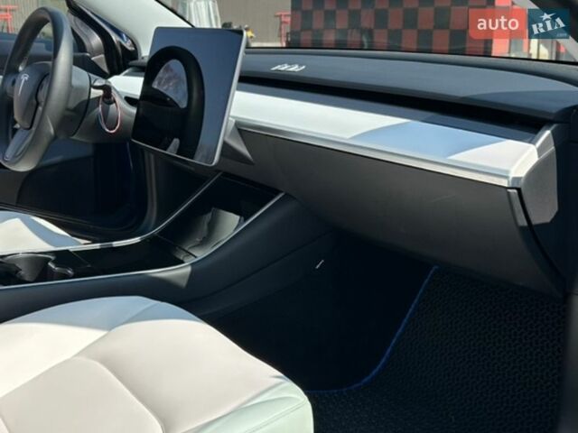 Синий Тесла Модель 3, объемом двигателя 0 л и пробегом 109 тыс. км за 18300 $, фото 10 на Automoto.ua