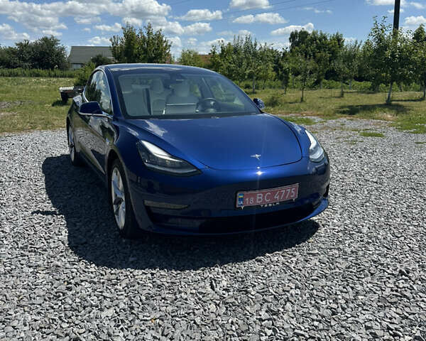 Синий Тесла Модель 3, объемом двигателя 0 л и пробегом 62 тыс. км за 17777 $, фото 5 на Automoto.ua
