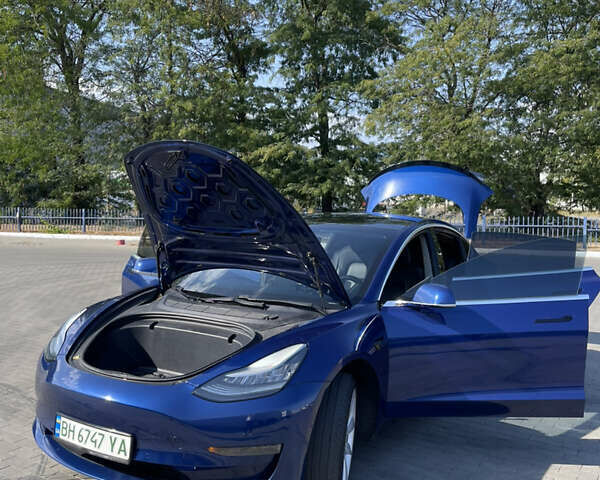 Тесла Модель 3 2020 у Одесі на Automoto.ua Синій Тесла Модель 3, об'ємом двигуна 0 л та пробігом 109 тис. км за 16000 $, фото 9 на Automoto.ua