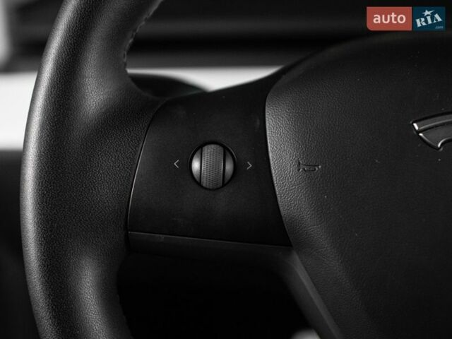 Синій Тесла Модель 3, об'ємом двигуна 0 л та пробігом 31 тис. км за 24900 $, фото 7 на Automoto.ua