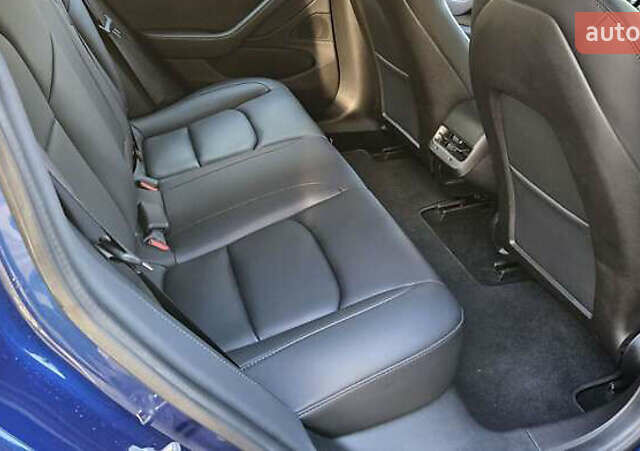 Синій Тесла Модель 3, об'ємом двигуна 0 л та пробігом 74 тис. км за 16000 $, фото 13 на Automoto.ua