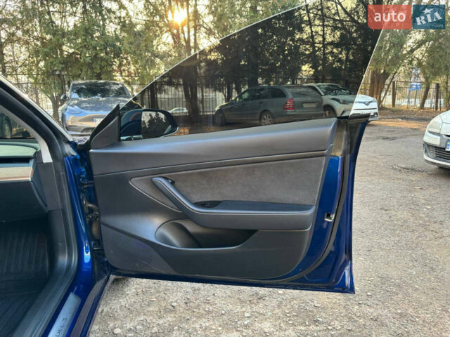 Синій Тесла Модель 3, об'ємом двигуна 0 л та пробігом 87 тис. км за 19500 $, фото 11 на Automoto.ua