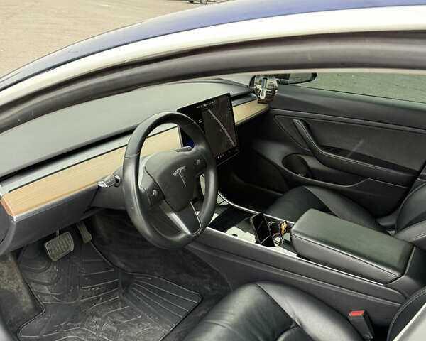 Тесла Модель 3 2020 в Днепре (Днепропетровске) на Automoto.ua Синий Тесла Модель 3, объемом двигателя 0 л и пробегом 140 тыс. км за 14900 $, фото 9 на Automoto.ua
