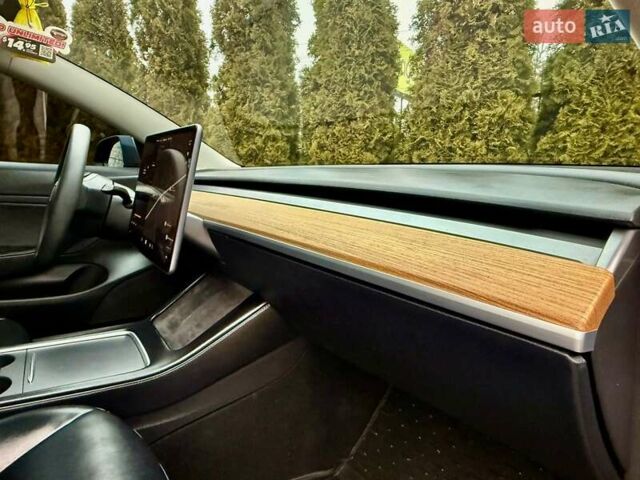 Синій Тесла Модель 3, об'ємом двигуна 0 л та пробігом 135 тис. км за 15800 $, фото 49 на Automoto.ua