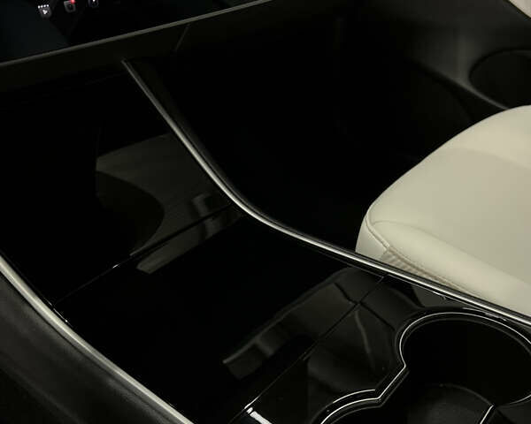 Синий Тесла Модель 3, объемом двигателя 0 л и пробегом 204 тыс. км за 15500 $, фото 11 на Automoto.ua