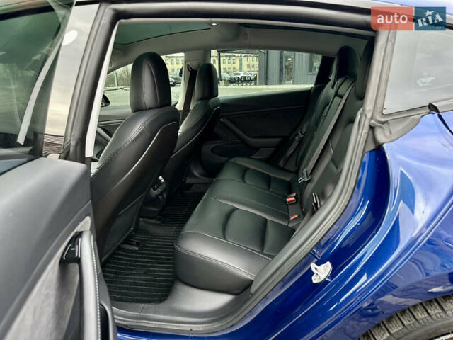 Синий Тесла Модель 3, объемом двигателя 0 л и пробегом 55 тыс. км за 19999 $, фото 48 на Automoto.ua