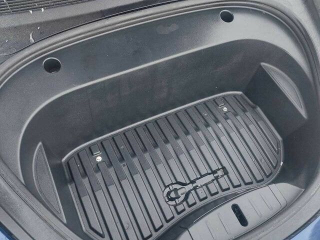 Синий Тесла Модель 3, объемом двигателя 0 л и пробегом 98 тыс. км за 16400 $, фото 18 на Automoto.ua