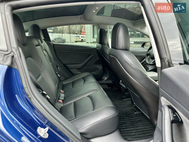 Синий Тесла Модель 3, объемом двигателя 0 л и пробегом 55 тыс. км за 19999 $, фото 43 на Automoto.ua