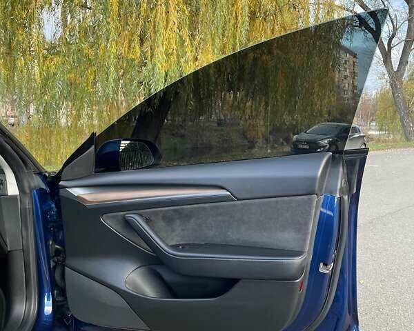 Синій Тесла Модель 3, об'ємом двигуна 0 л та пробігом 82 тис. км за 21500 $, фото 27 на Automoto.ua