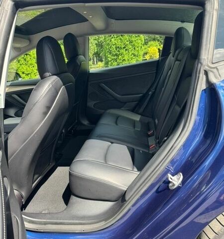 Синій Тесла Модель 3, об'ємом двигуна 0 л та пробігом 79 тис. км за 21800 $, фото 78 на Automoto.ua