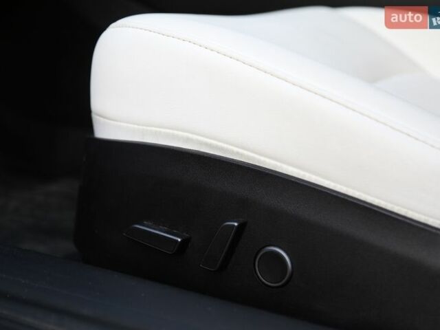 Синій Тесла Модель 3, об'ємом двигуна 0 л та пробігом 182 тис. км за 16900 $, фото 19 на Automoto.ua