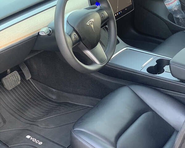 Синій Тесла Модель 3, об'ємом двигуна 0 л та пробігом 81 тис. км за 24999 $, фото 18 на Automoto.ua