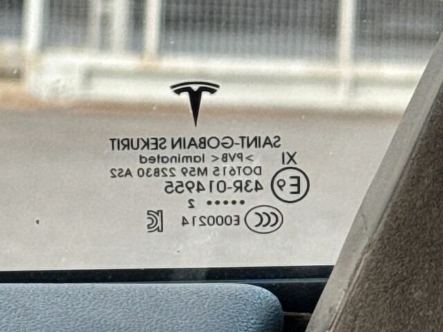 Синій Тесла Модель 3, об'ємом двигуна 0 л та пробігом 89 тис. км за 15700 $, фото 38 на Automoto.ua