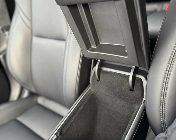 Синій Тесла Модель 3, об'ємом двигуна 0 л та пробігом 142 тис. км за 19999 $, фото 26 на Automoto.ua