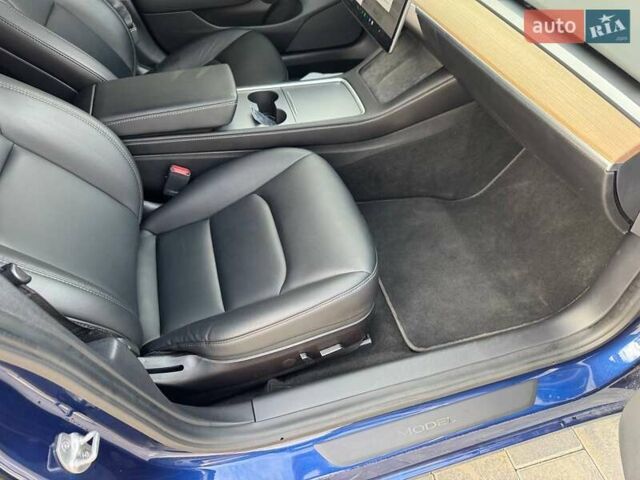 Тесла Модель 3 2021 у Луцьку на Automoto.ua Синій Тесла Модель 3, об'ємом двигуна 0 л та пробігом 59 тис. км за 19000 $, фото 11 на Automoto.ua