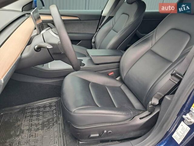 Синий Тесла Модель 3, объемом двигателя 0 л и пробегом 67 тыс. км за 21500 $, фото 15 на Automoto.ua