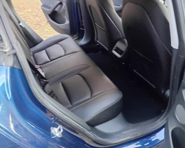 Тесла Модель 3 2021 в Ирпене на Automoto.ua Синий Тесла Модель 3, объемом двигателя 0 л и пробегом 21 тыс. км за 18500 $, фото 4 на Automoto.ua