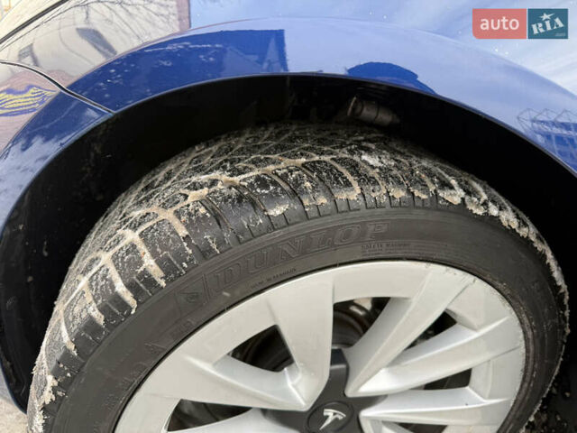 Синій Тесла Модель 3, об'ємом двигуна 0 л та пробігом 34 тис. км за 23000 $, фото 19 на Automoto.ua