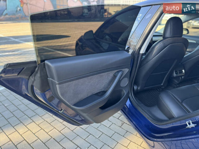 Синий Тесла Модель 3, объемом двигателя 0 л и пробегом 146 тыс. км за 17500 $, фото 18 на Automoto.ua