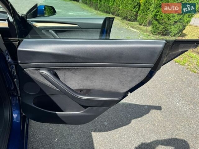 Синій Тесла Модель 3, об'ємом двигуна 0 л та пробігом 79 тис. км за 21800 $, фото 90 на Automoto.ua