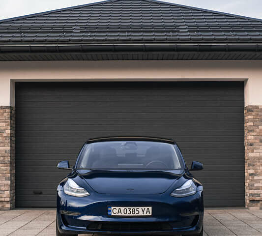 Синий Тесла Модель 3, объемом двигателя 0 л и пробегом 39 тыс. км за 20500 $, фото 3 на Automoto.ua